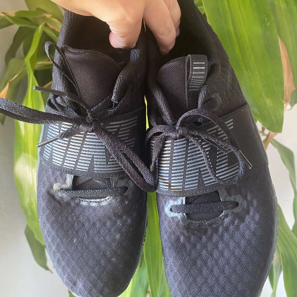 Nike metacon training shoes